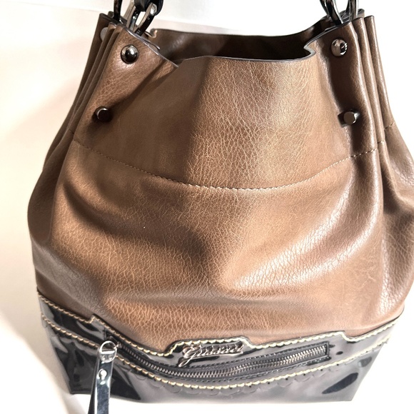 🎄. GUSSACI | Vegan Leather Shoulder Bag - Picture 1 of 8